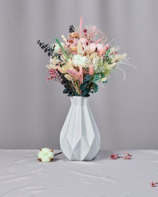 Bouquet in a vase "Нeart of the princess" 100502 фото