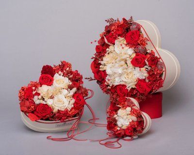 Flower heart box "Hug your loved one" 100366 фото